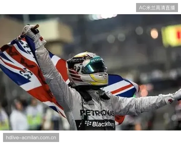F1新加坡大奖赛夜幕降临!汉密尔顿力争平维特尔纪录,拉塞尔开启卫冕之路 F1新加坡大奖赛夜幕降临!汉密尔顿力争平维特尔纪录,拉塞尔开启卫冕之路